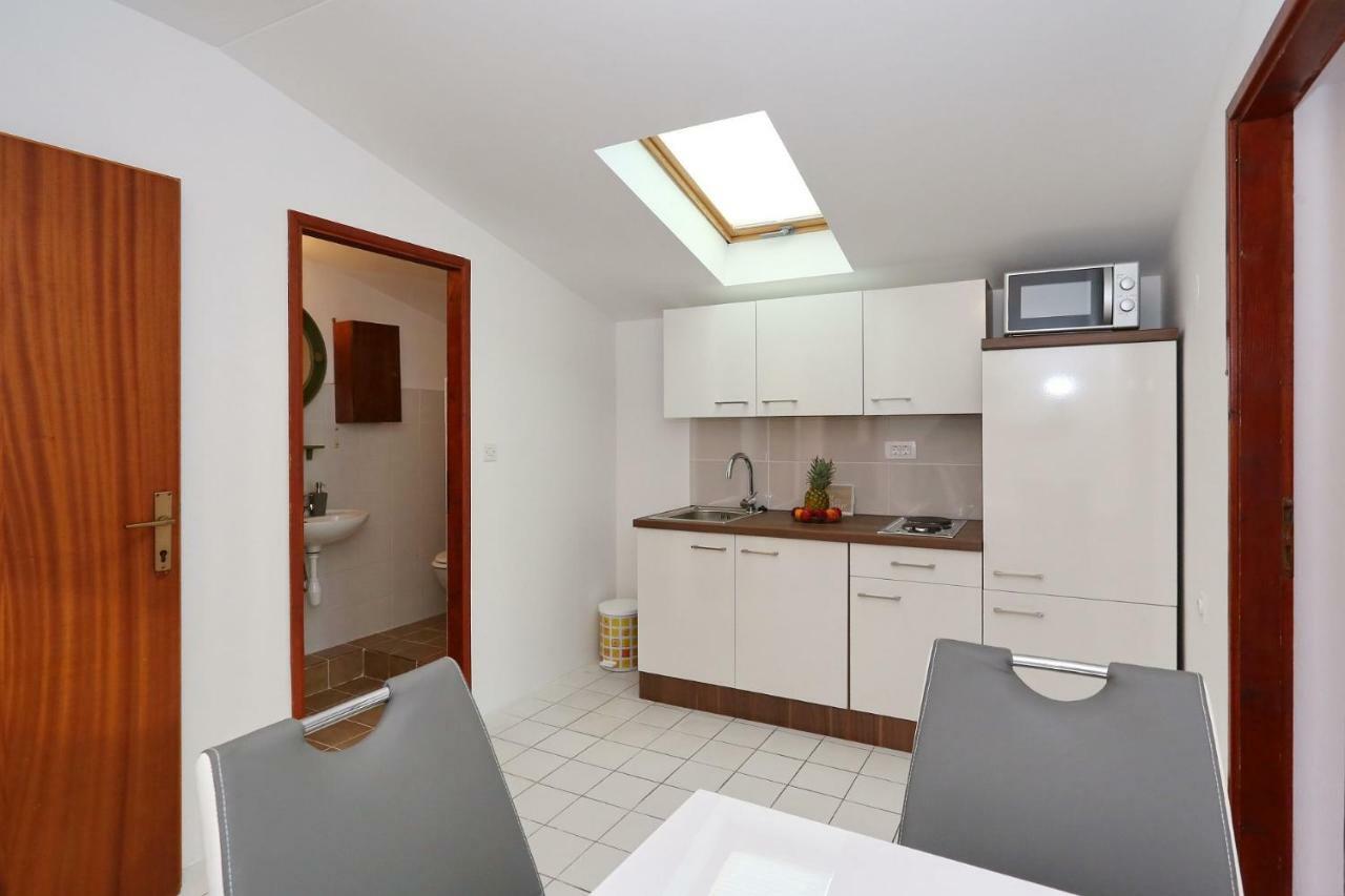 Apartments Golub Нин Экстерьер фото
